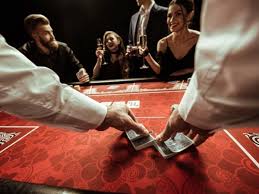 Зеркало Casino Izzi
